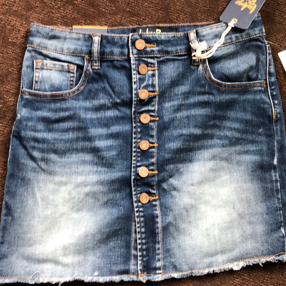 SUPER CUTE jean skirt